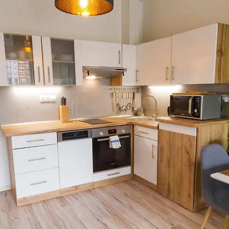 Apartment Spacy Modern Near Hockey Stadium