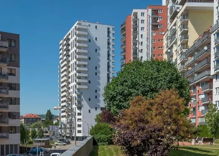 Spacy Modern Near Hockey Stadium شقة براتسيلافا