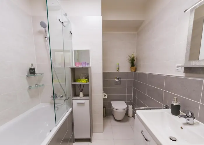 Spacy Modern Near Hockey Stadium Daire Bratislava
